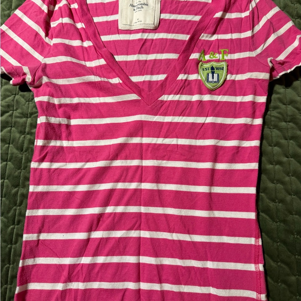 Abercrombie & Fitch Y2K pink and white striped v-neck t-shirt medium‎ - Picture 4 of 7